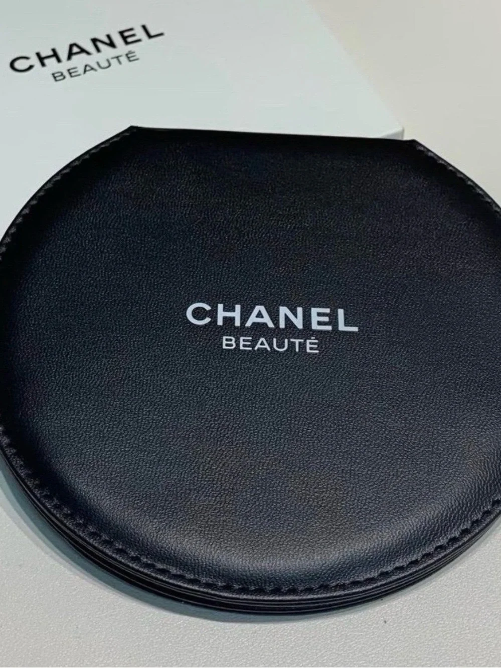 GWP-  Black Round Leather Mirror